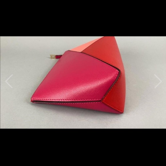 Escada purse - Picture 5 of 7